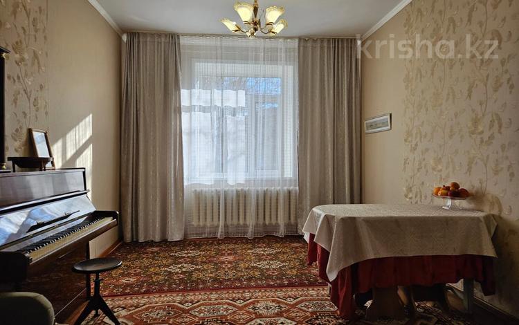 2-комнатная квартира, 52.1 м², 1/3 этаж, Дзержинского 17 за 7.4 млн 〒 в Рудном — фото 2