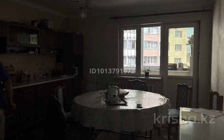 4-бөлмелі пәтер · 160 м² · 8/16 қабат, Шұғыла ш/а., Жуалы 9, бағасы: 65 млн ₸ в Алматы, Наурызбайский р-н — фото 2