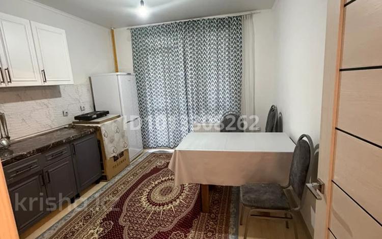 1-комнатная квартира · 50 м² · 1/10 этаж, мкр Шугыла, Жунисова 2/23 за 200 000 ₸ в Алматы, Наурызбайский р-н — фото 2