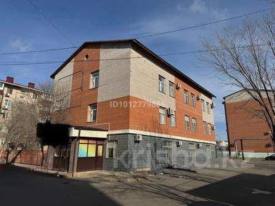 Еркін, кеңселер, медорталықтар мен дәріханалар, білім орталықтары · 688.9 м², бағасы: 255 млн ₸ в Атырау, мкр Авангард-4