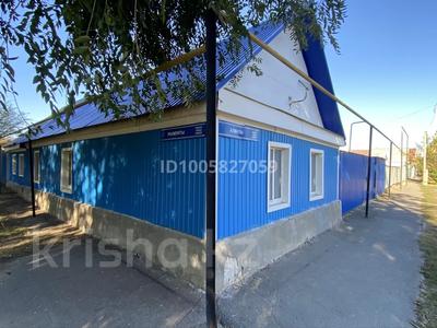 Отдельный дом · 2 комнаты · 65 м² · 3 сот., Алматы — Алматы Жымпиты за 15 млн 〒 в Уральске