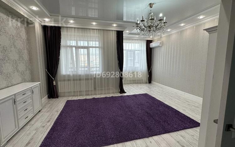 3-бөлмелі пәтер · 98 м² · 2/14 қабат, 17-ш/а., 17 мкрн 7, бағасы: 370 000 ₸ в Актау, 17-й мкр — фото 2