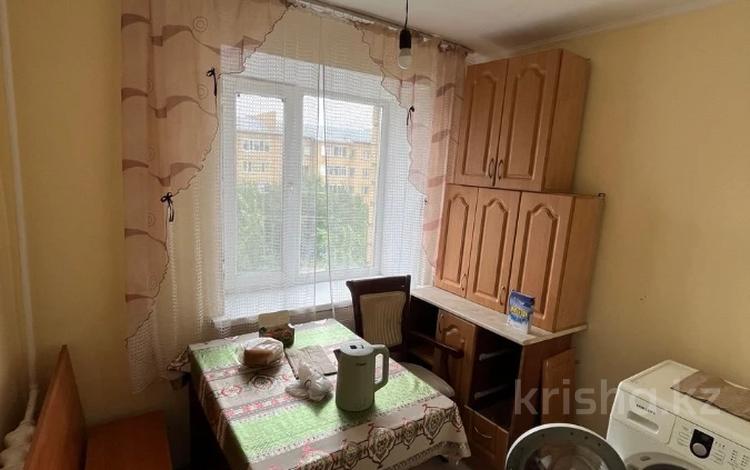 4-комнатная квартира · 64 м² · 4/5 этаж, Майкудук, 14й микрорайон 22 за 13.6 млн ₸ в Караганде, Алихана Бокейханова р-н — фото 13