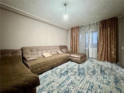 3-комнатная квартира · 59 м² · 5/5 этаж, ул. Жекибаева за 9.3 млн ₸ в Караганде, Алихана Бокейханова р-н