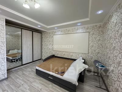 1-комнатная квартира · 50 м² · 2/9 этаж, мкр 12, Мкрн 12вг 54 за 12 000 ₸ в Актобе