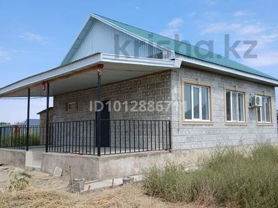 Отдельный дом · 3 комнаты · 85 м² · 8 сот., мкр Байтак-2, Айнаколь 5 — Возле магазина МАДИЯР за 17 млн ₸ в Атырау