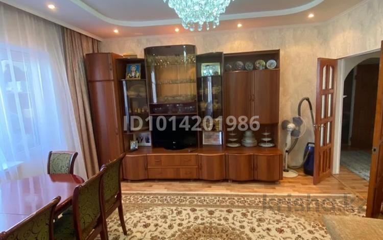 3-комнатная квартира · 80 м² · 3/5 этаж, Сатпаева 11 за 29 млн ₸ в Жезказгане — фото 2
