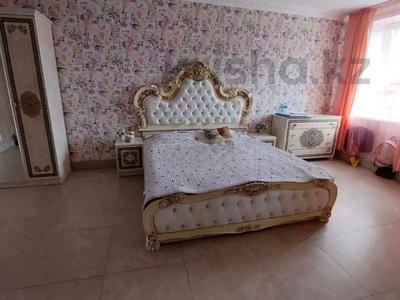 Отдельный дом · 5 комнат · 400 м² · 10 сот., Первомайская 10 за 73 млн 〒 в Экибастузе