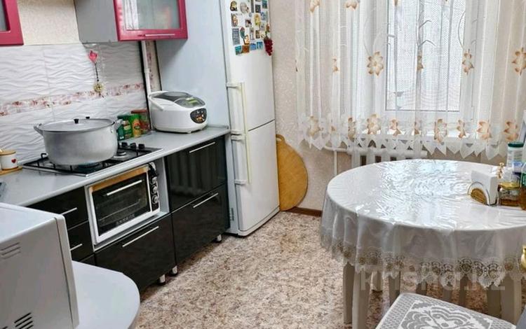 3-бөлмелі пәтер · 64 м² · 4/5 қабат, Габдуллина 111, бағасы: 21 млн ₸ в Кокшетау — фото 2