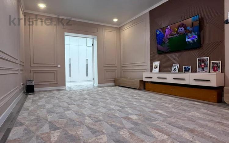 3-комнатная квартира · 110 м² · 5/9 этаж, мкр. Алтын орда за 42.8 млн ₸ в Актобе — фото 10
