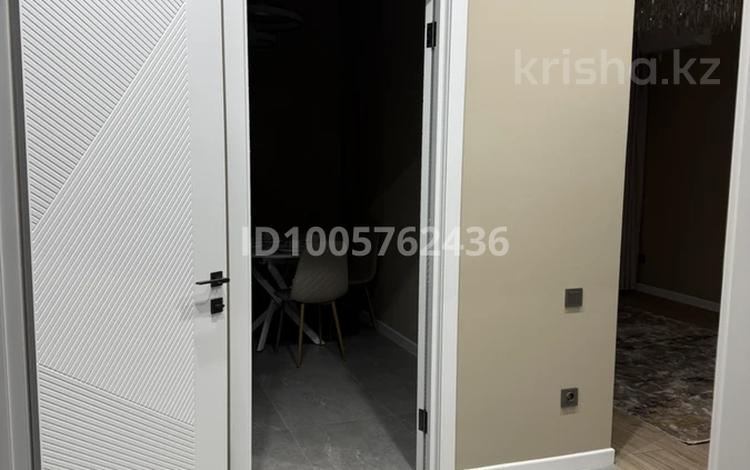 1-комнатная квартира · 45 м² · 4/7 этаж, Сарайшык 4 за 260 000 〒 в Уральске — фото 5