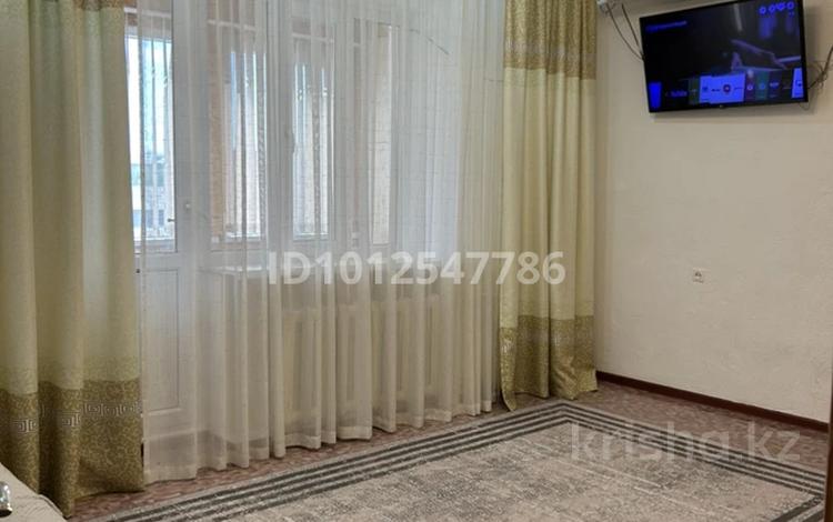 1-комнатная квартира · 50 м² · 4/4 этаж, проспект Жамбыла 172 — Пр.Жамбыла -Толе би, Магнолия, Роуз Каплан за 2 000 ₸ в Таразе — фото 2