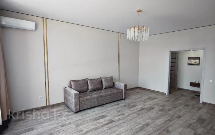 2-бөлмелі пәтер · 93 м² · 2/7 қабат, Мкр. Береке 74, бағасы: 60 млн ₸ в Костанае — фото 2