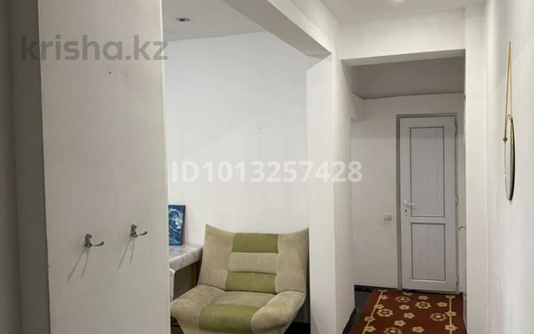 1-бөлмелі пәтер · 41 м² · 3/5 қабат, Проспект Сейфуллина, 500 / улица Карасай батыра, 79 / улица Мауленова, 95 6, бағасы: 265 000 ₸ в Алматы, Медеуский р-н — фото 2