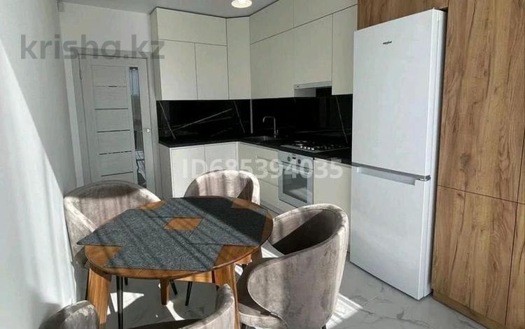 1-бөлмелі пәтер · 45 м² · 18/20 қабат, Абая 164/1 — Брусиловского, бағасы: 18 000 ₸ в Алматы, Бостандыкский р-н — фото 2