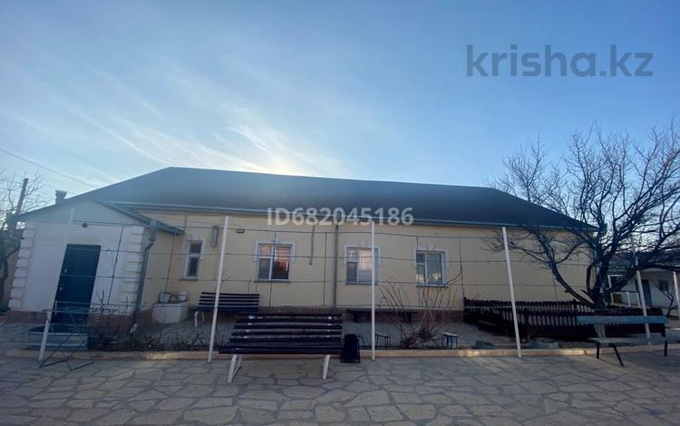 Отдельный дом • 6 комнат • 200 м² • 10 сот., Каражусип 11 за 43 млн 〒 в Жанаозен — фото 2