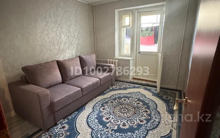 3-бөлмелі пәтер · 63.4 м² · 4/10 қабат, Толстого 68 — Квазар, гимназия имени абая, бағасы: 180 000 ₸ в Павлодаре — фото 2