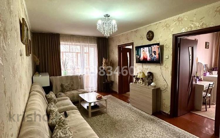 4-бөлмелі пәтер, 63 м², 3/5 қабат, Майкудук, 17й микрорайон, бағасы: 16.5 млн 〒 в Караганде, Алихана Бокейханова р-н — фото 2