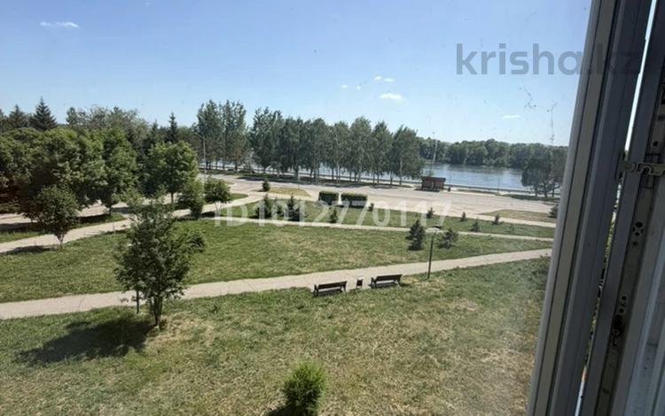 1-бөлмелі пәтер · 54 м² · 3/9 қабат, Славского 44, бағасы: 24 млн ₸ в Усть-Каменогорске, Ульбинский — фото 2
