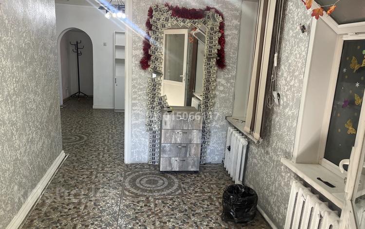 Свободное назначение · 80 м² за 280 000 ₸ в Актобе, мкр. Курмыш — фото 2