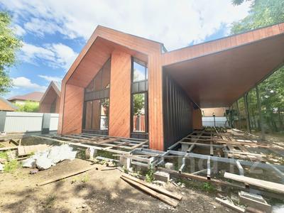 Отдельный дом · 4 комнаты · 180 м² · 4.5 сот., мкр Азаулы 27 за 80 млн ₸ в Уральске