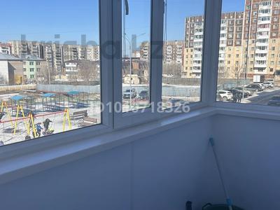 3-комнатная квартира · 78 м² · 2/7 этаж, Майкудук, Мкр Голубые пруды 5/5 — За ТД “Сырдария”, на против поликлиники номер 4 за 31 млн ₸ в Караганде, Алихана Бокейханова р-н