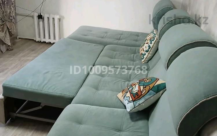 2-комнатная квартира · 56 м² · 4/9 этаж, 6й микрорайон, Ермекова 58 — ЖД вокзал за 1 500 ₸ в Караганде, Казыбек би р-н — фото 2
