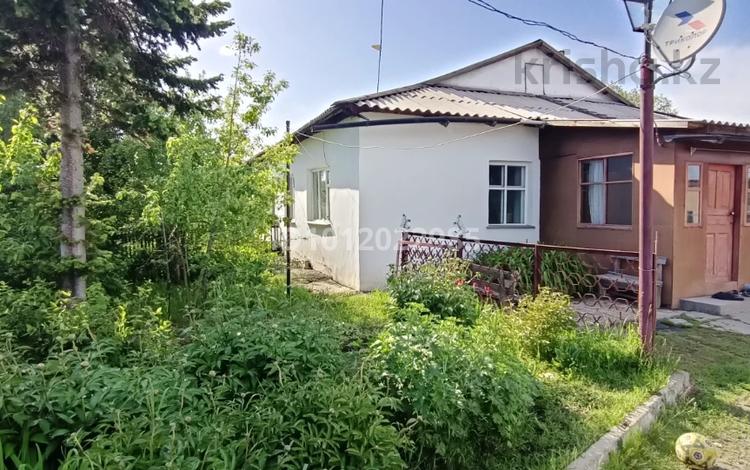Отдельный дом · 3 комнаты · 80 м² · 25 сот., ул. Транспортная 11/2 за 7.5 млн ₸ в Глубокое — фото 2