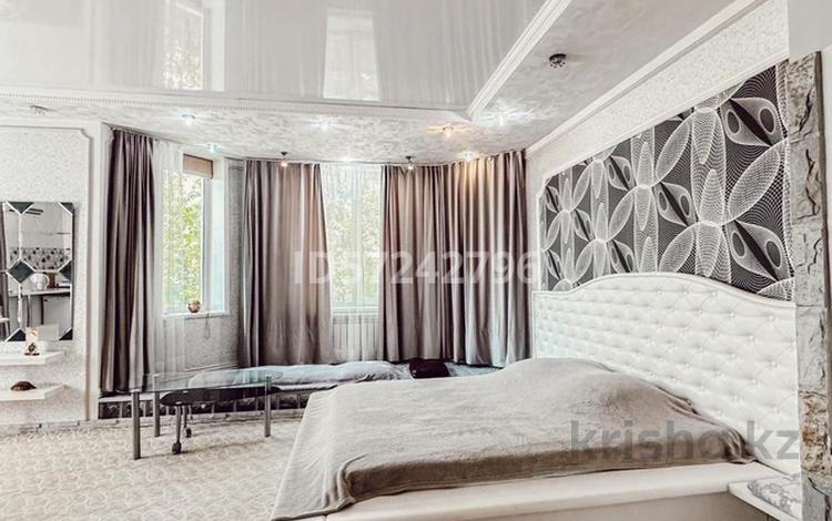 1-комнатная квартира · 42 м² · 2/3 этаж, Ермекова 50 — Бухар жирау за 3 000 ₸ в Караганде, Казыбек би р-н — фото 15