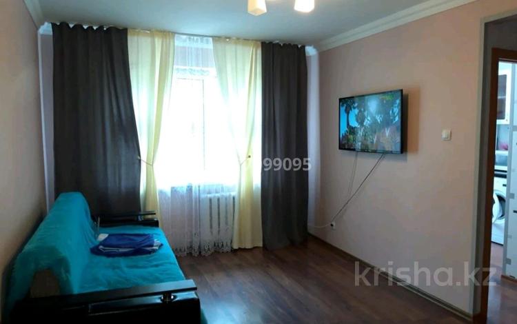 1-комнатная квартира, 33 м², 1/5 этаж, Республики — Республики за 6 млн 〒 в Темиртау — фото 4