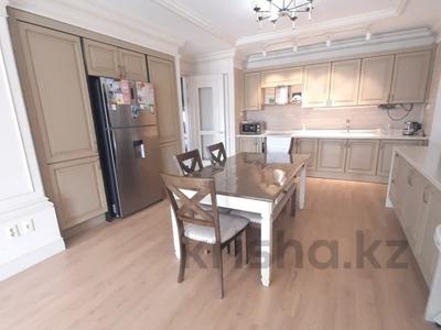 5-бөлмелі пәтер · 220 м² · 9/18 қабат, Аскарова 8, бағасы: 195 млн ₸ в Алматы, Ауэзовский р-н