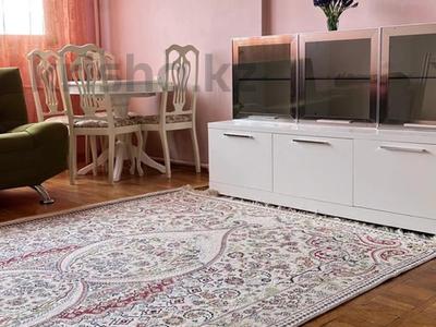 2-бөлмелі пәтер · 81 м² · 5/9 қабат, Достык 42 — Жамбула, бағасы: 370 000 ₸ в Алматы, Медеуский р-н
