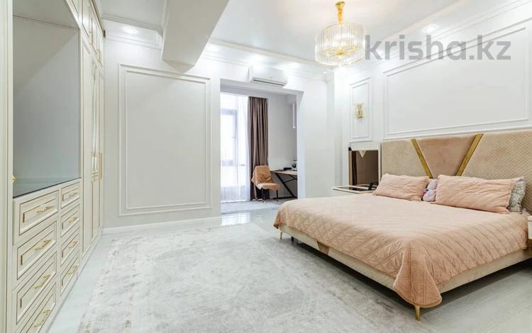 4-комнатная квартира, 155 м², 10/17 этаж помесячно, Сейфуллина 164 — Ауэзова