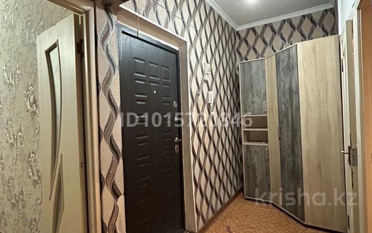 2-комнатная квартира · 60 м² · 3/5 этаж, мкр Алатау 31 за 100 000 ₸ в Таразе — фото 2