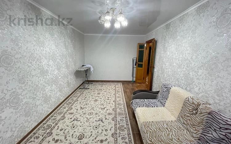 3-комнатная квартира, 63.5 м², 2/5 этаж, Валиханова за 20 млн 〒 в Петропавловске — фото 2