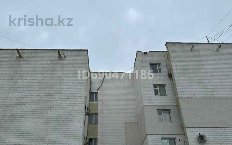 3-комнатная квартира · 75 м² · 1/5 этаж, 15-й мкр 9 — На берегу моря за 23.5 млн ₸ в Актау — фото 2