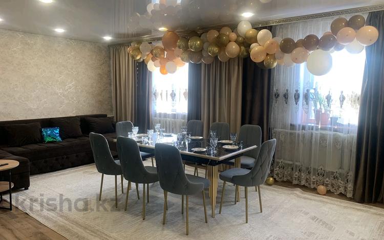 Отдельный дом · 3 комнаты · 110 м², Планерная 7 за 250 000 〒 в Усть-Каменогорске — фото 2