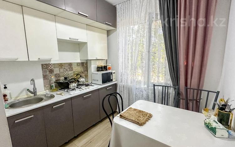 3-бөлмелі пәтер · 63 м² · 1/5 қабат, Самал, бағасы: 20.3 млн ₸ в Талдыкоргане, мкр Самал — фото 2