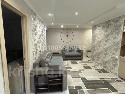 3-комнатная квартира · 60 м² · 1/4 этаж, Титова 145 — Район Акку за 250 000 〒 в Семее