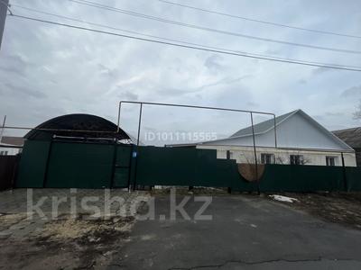 Отдельный дом · 4 комнаты · 120 м² · 10 сот., Бекзат саттарханов 9 за 21 млн ₸ в Аксае
