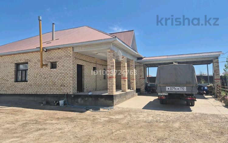 Отдельный дом · 5 комнат · 120 м² · 10 сот., Каратаев 19 — С. Махамбет. Наурыз за 27 млн 〒 в Махамбетах — фото 2