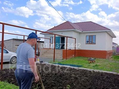 Жеке үй · 4 бөлме · 130 м² · 10 жүзд., 8/14 82 — 8)14, бағасы: 60 млн ₸ в Нурлы