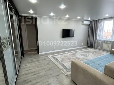 3-бөлмелі пәтер · 64.3 м² · 7/9 қабат, Сатпаева 4 — Оралхан Бокей, бағасы: 33.5 млн ₸ в Усть-Каменогорске