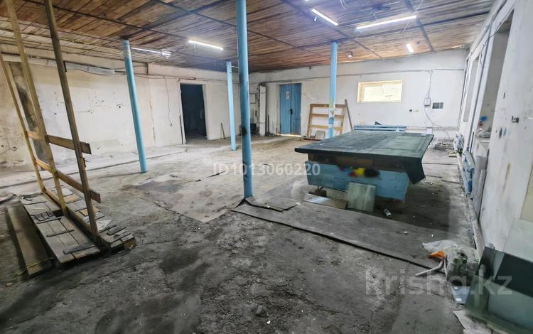 Свободное назначение, офисы, магазины и бутики, склады · 270 м² за 200 000 ₸ в Караганде, Казыбек би р-н — фото 2