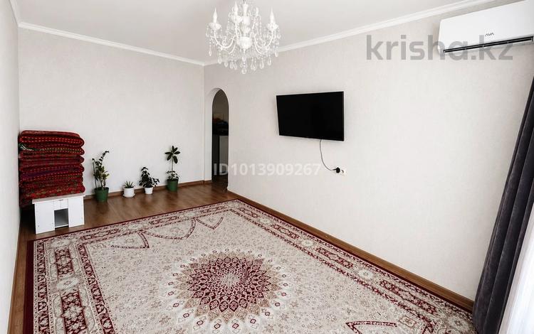 3-бөлмелі пәтер · 63.9 м² · 5/9 қабат, Қонаев ш/а., бағасы: 24 млн ₸ в Уральске, мкр Кунаева — фото 2