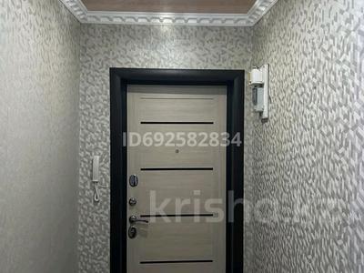 2-комнатная квартира, 45 м², 5/5 этаж, Мухамеджанова 30 — Магазин электротоваров за 12.5 млн 〒 в Балхаше