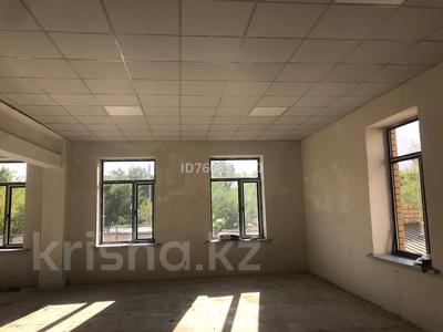 Аренда коммерческой недвижимости в Абай обл.: Свободное назначение · 510 м² за 10 000 〒 Свободное назначение · 510 м² за 10 000 〒 в Семее