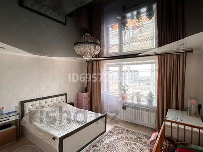 3-комнатная квартира · 74 м² · 5/5 этаж, Майкудук, Майкудук, мкр Голубые пруды 11 за 25 млн 〒 в Караганде, Алихана Бокейханова р-н