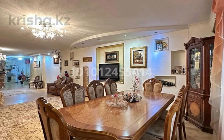 3-комнатная квартира · 150 м² · 3/9 этаж, Аскарова Асанбая 21 за 125 млн ₸ в Алматы, Наурызбайский р-н — фото 2