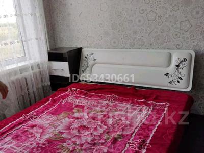 3-комнатная квартира · 65 м² · 4/5 этаж, Майкудук, 15й микрорайон 1 за 150 000 〒 в Караганде, Алихана Бокейханова р-н